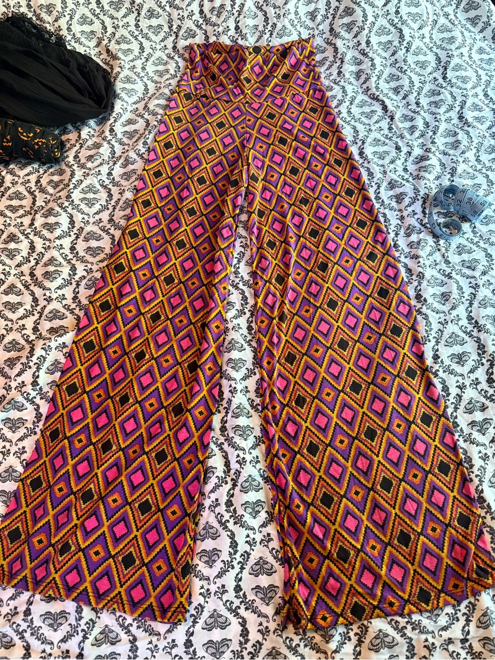 BOLD & BEAUTIFUL Fuchsia & Gold Diamond Palazzo Pants Sz M